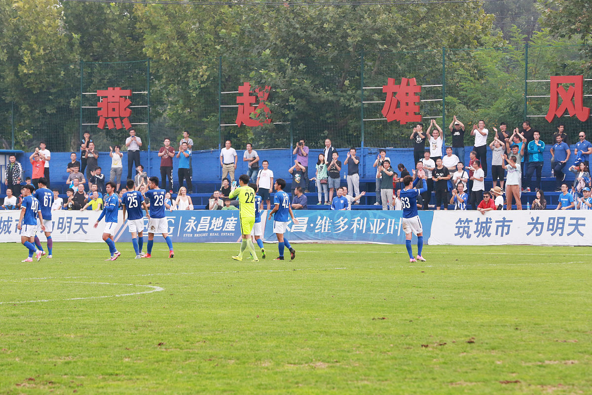 足球热浪袭来,全球球迷热情高涨万分的简单介绍 足球热浪袭来,全球球迷热情高涨万分的简单介绍