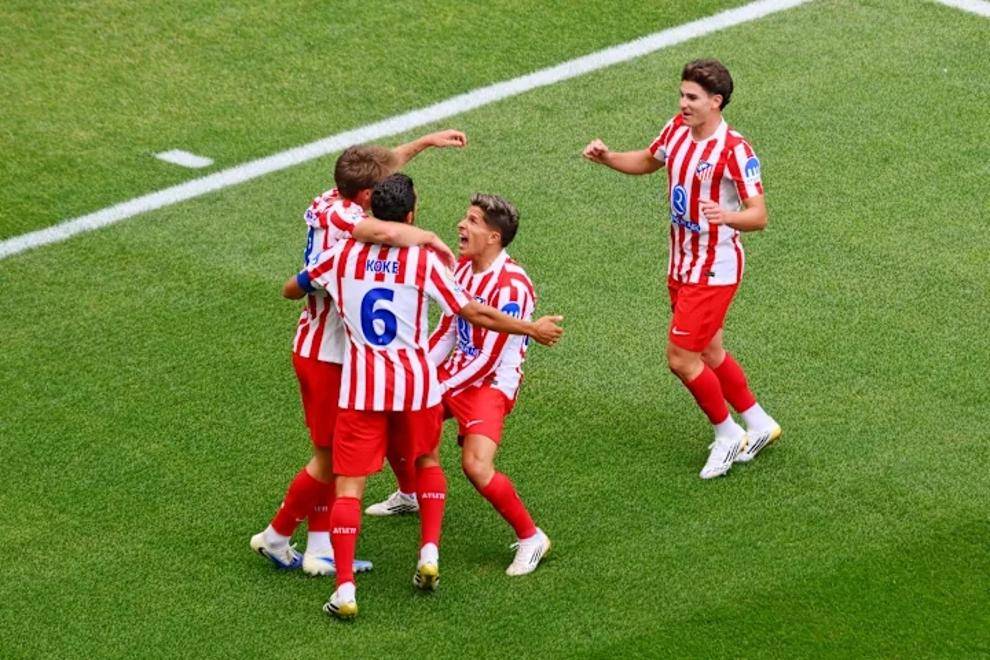 西雅图海湾者主场气氛火爆,球迷助威成强大后盾 西雅图海湾者主场气氛火爆,球迷助威成强大后盾