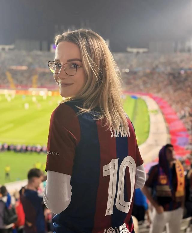 巴塞罗那主场秀逆袭，逼平英超劲旅的简单介绍