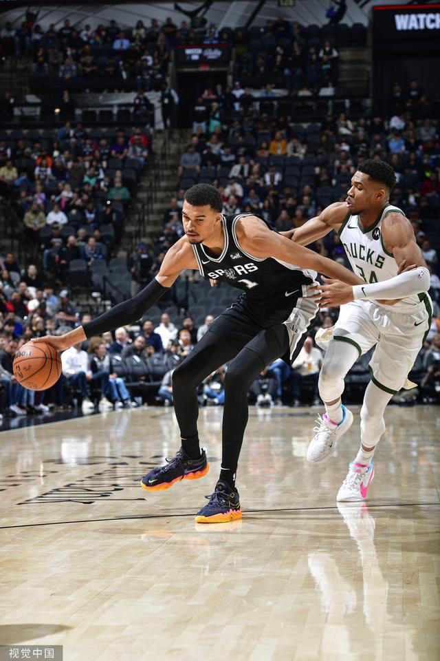 雄鹿再战马刺：两队实力相近