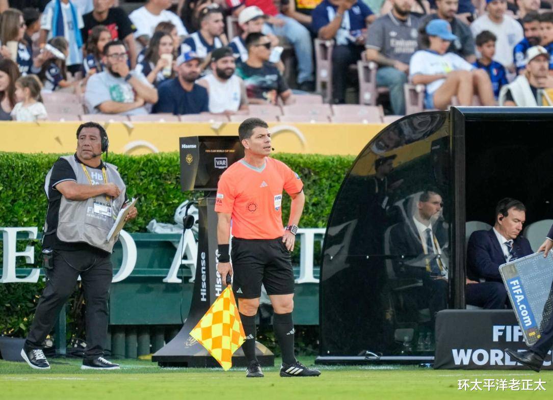 马竞中卫脚下技术高超,助球队获胜 马竞中卫脚下技术高超,助球队获胜