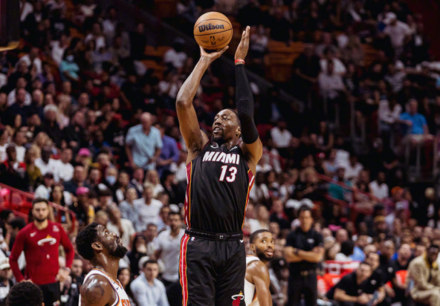 法国球员贝拉尤特转会NBA引发球迷讨论 法国球员贝拉尤特转会NBA引发球迷讨论