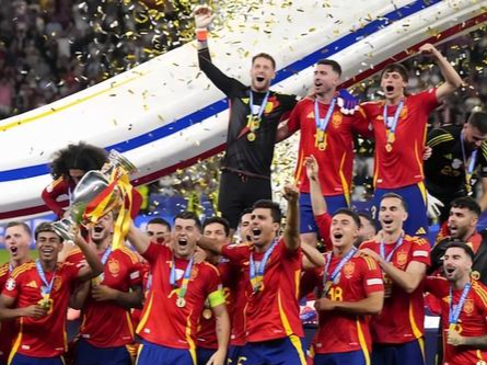 关于西班牙强队集结,助力卫冕冠军称雄的信息 关于西班牙强队集结,助力卫冕冠军称雄的信息