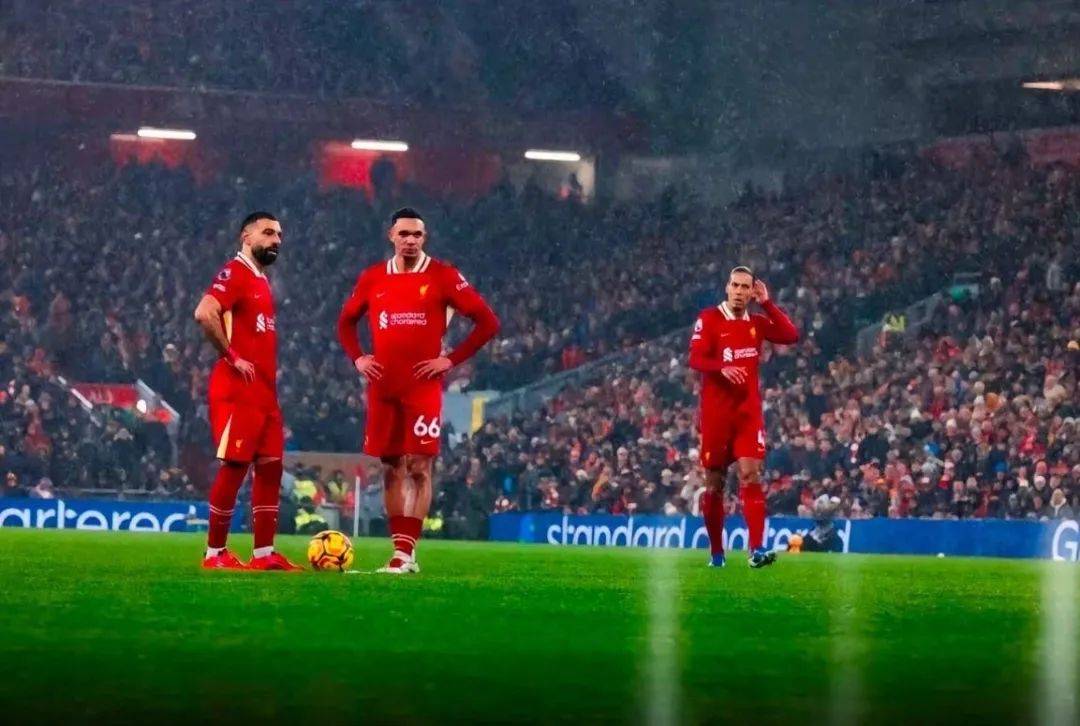 利物浦后卫受伤退场,影响球队表现的简单介绍 利物浦后卫受伤退场,影响球队表现的简单介绍