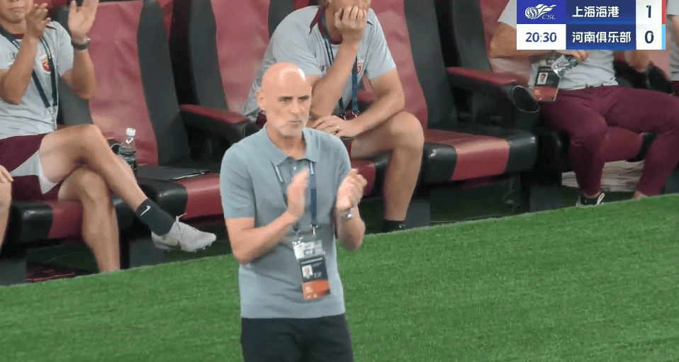 上港永无败局，连胜记录受球迷赞誉