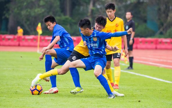 西班牙逆转乌克兰,蒂亚戈制胜球帮球队赢球的简单介绍 西班牙逆转乌克兰,蒂亚戈制胜球帮球队赢球的简单介绍