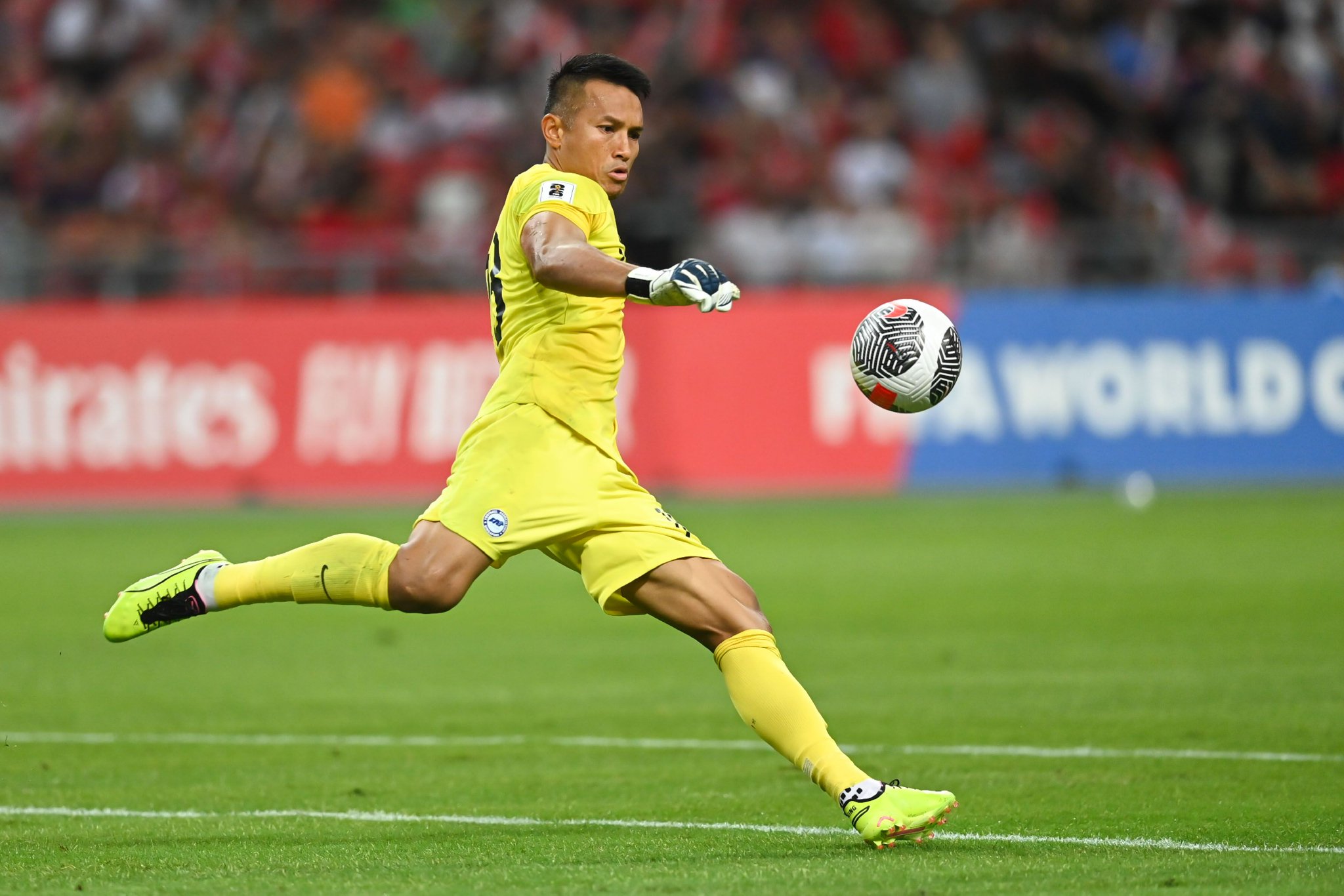 关于斯图加特门将因伤退出国家队比赛，或将休战数周的信息