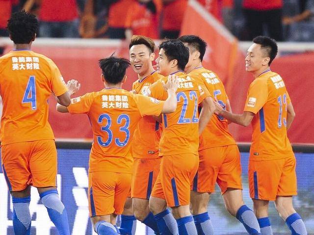 关于热血比拼：泰达迎战鲁能谁能捧起胜利的奖杯？的信息